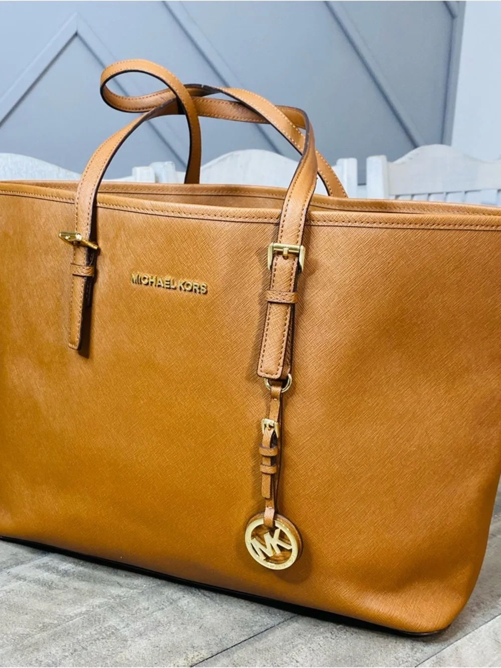 Michael Kors Jet Set Large Saffiano Leather Tote Bag - Honey/Tan - Picture 4 of 13
